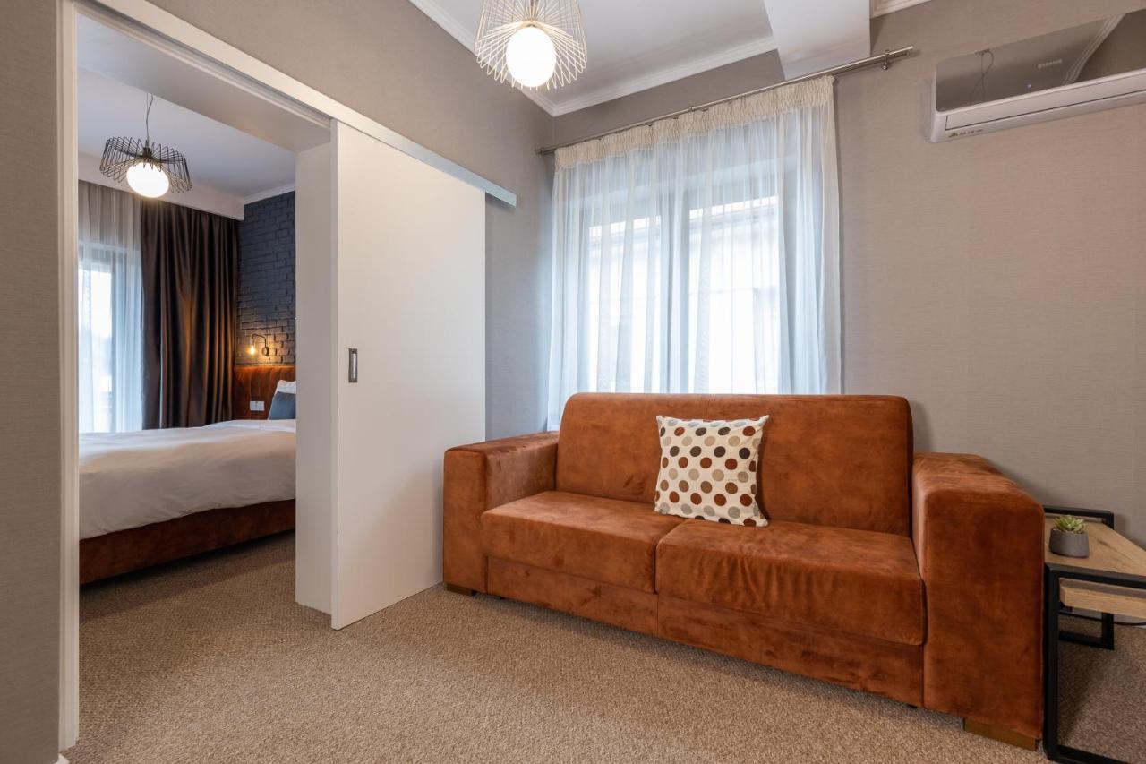 Upperhouse Suites & More Braşov Exterior foto