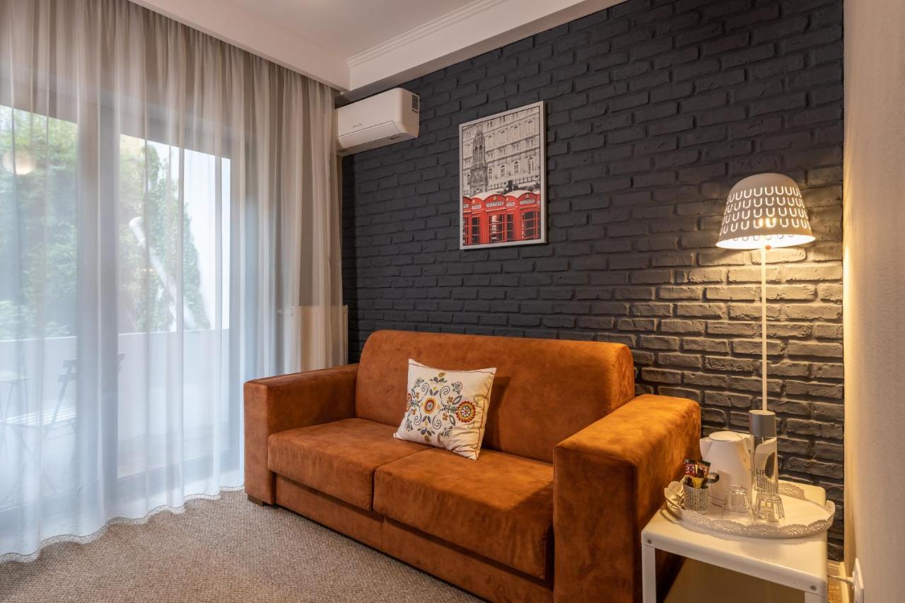 Upperhouse Suites & More Braşov Exterior foto