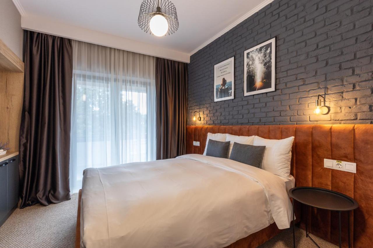 Upperhouse Suites & More Braşov Exterior foto