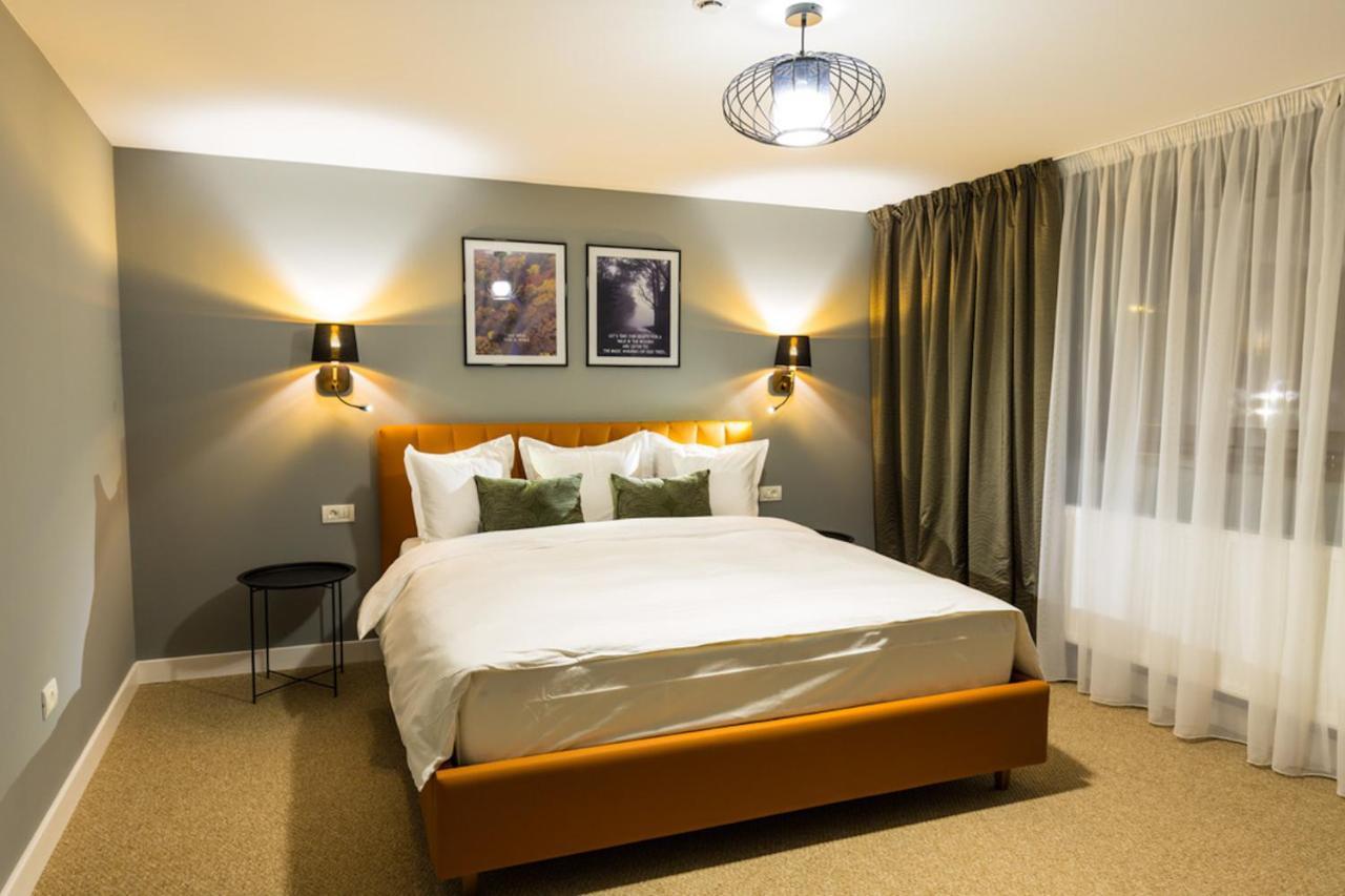 Upperhouse Suites & More Braşov Exterior foto