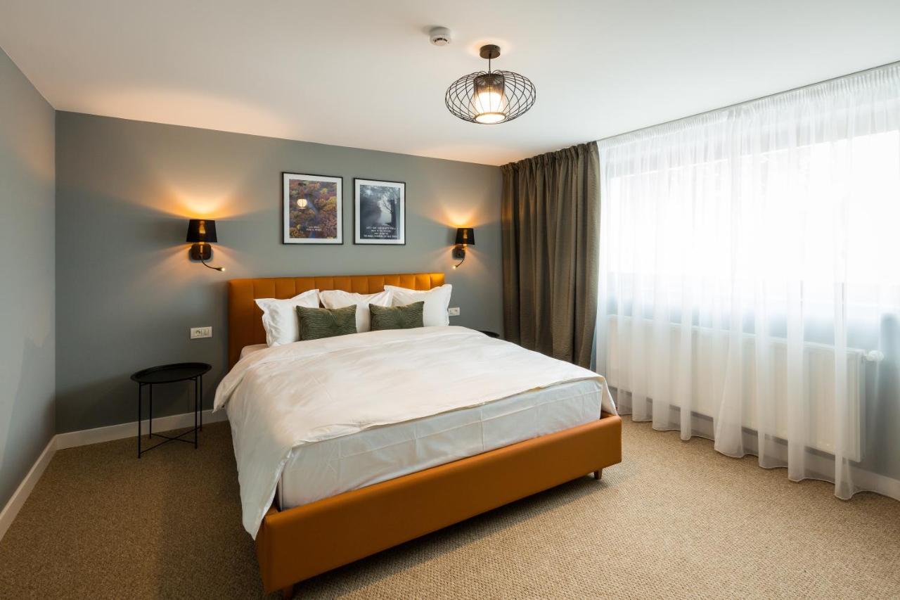 Upperhouse Suites & More Braşov Exterior foto