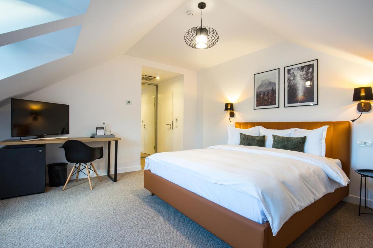 Upperhouse Suites & More Braşov Exterior foto